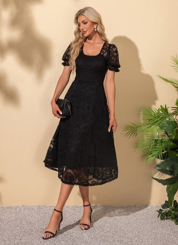 Robe Midi Noire Élégante