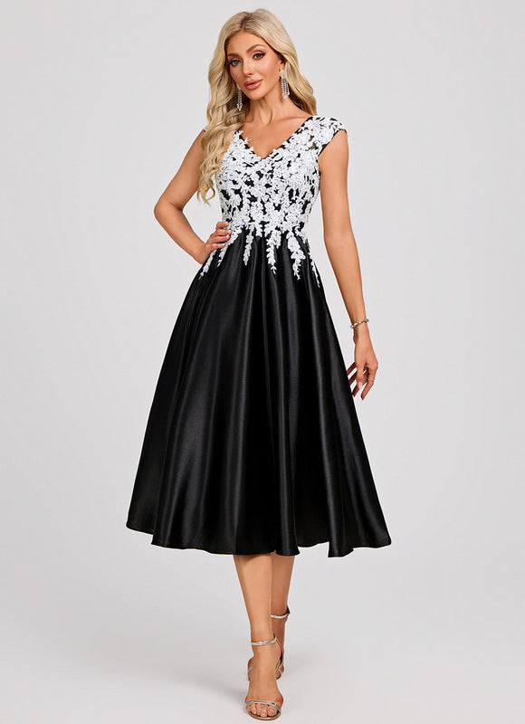 Robe Midi Noire Florale - gallery 1