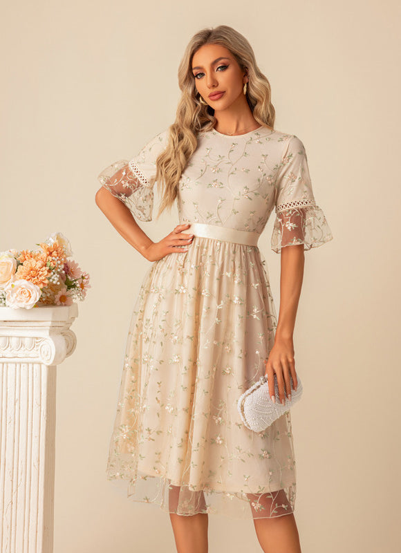 Robe Midi Élégance Florale
