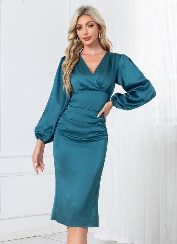 Robe Midi Satin Turquoise Ajustée