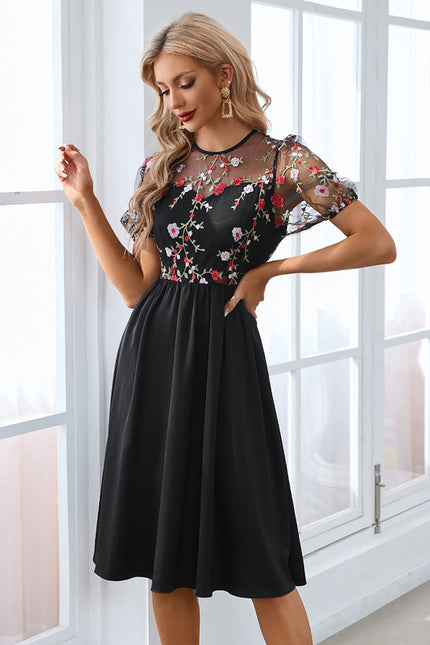 Robe Midi Broderie Illusion