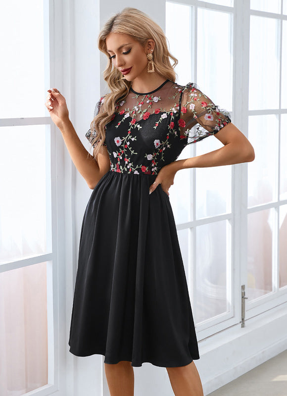 Robe Midi Broderie Illusion
